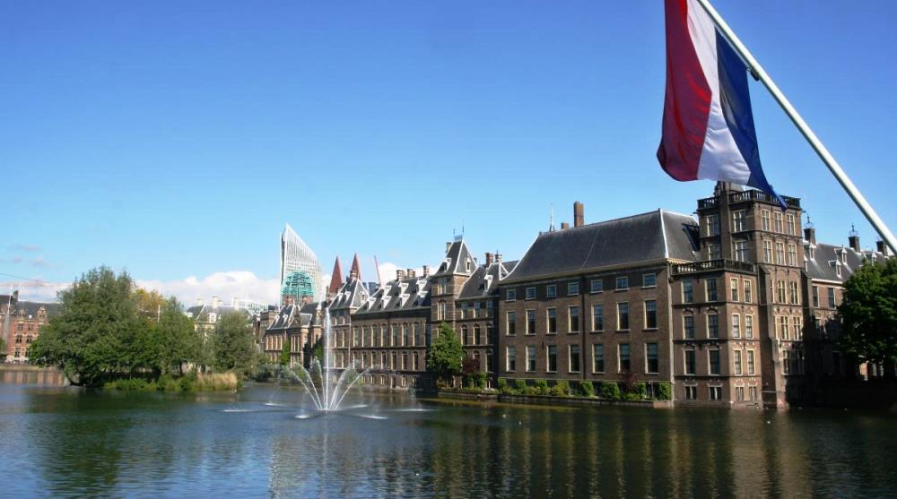 Holanda kerkon pezullimin e regjimit pa viza per Serbine